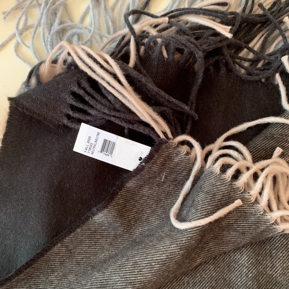 Neutral Scarf - Picture 3 of 3